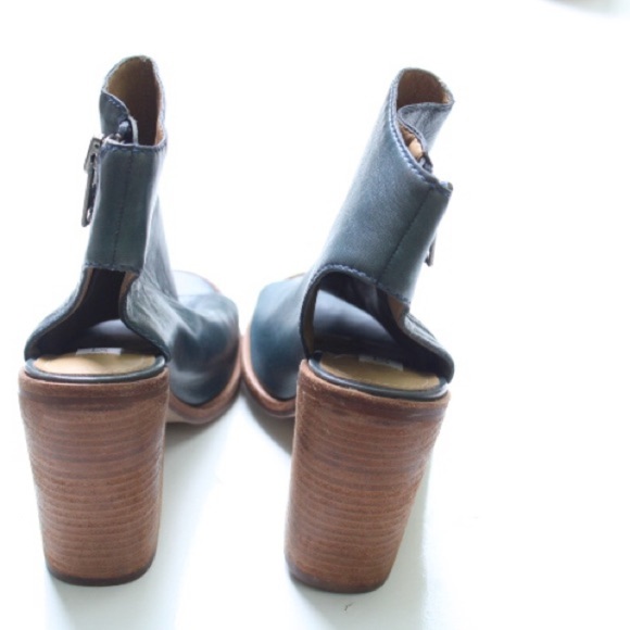 Steve Madden Terra booties - Picture 7 of 10
